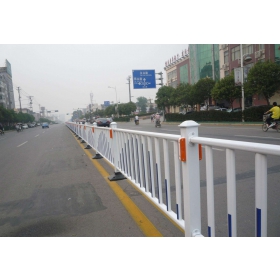 日喀则市市政道路护栏工程